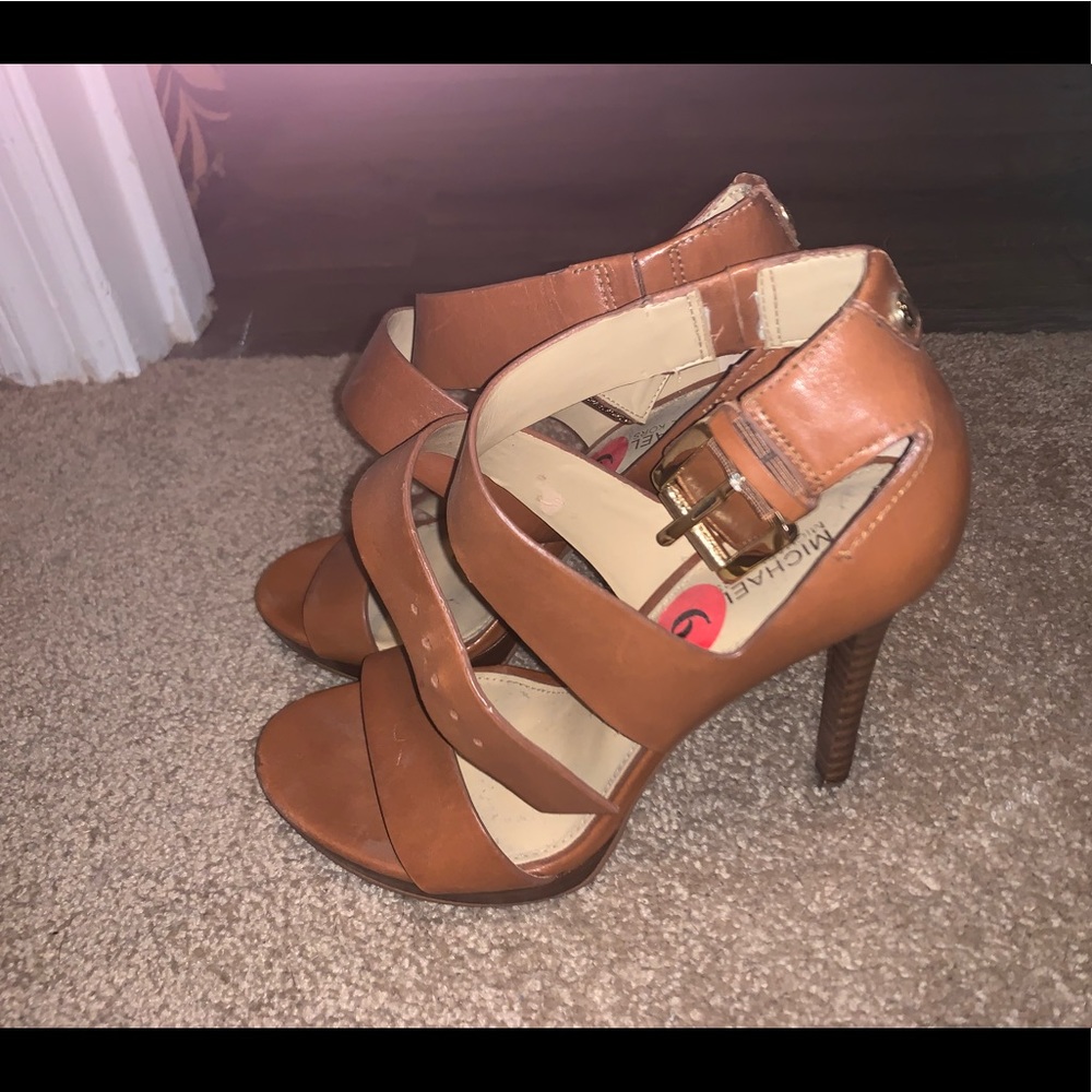 Michael Kors tan leather heels size 6